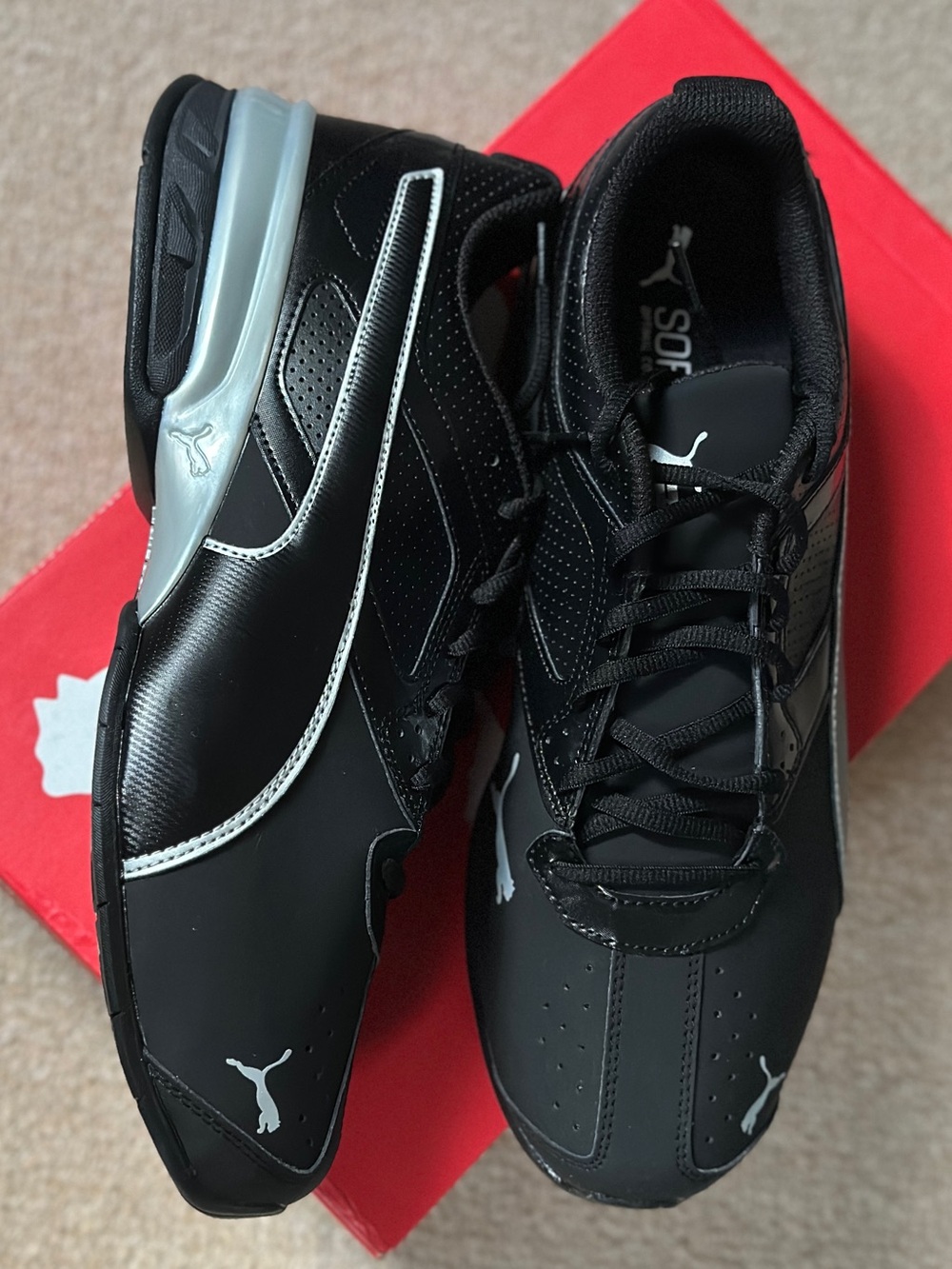 NEW Menโs Puma sneakers athletic shoes softfoam, running, size 13